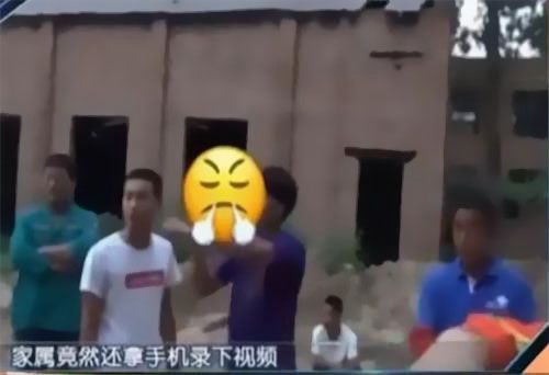 珠江電纜快訊|男子觸電被困，家屬怒斥消防員“帶電也得救”！